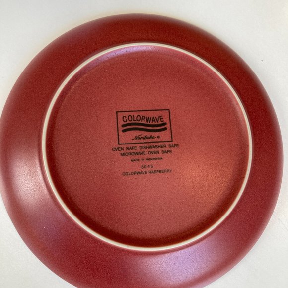 Noritake Colorwave Raspberry Floral Appetizer Salad Plate 8.25 Inches  NEW - Picture 2 of 2
